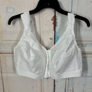 Playtex 18 Hour Supportive Flexible Back 4695 Front Close Size 42D White Wirefre